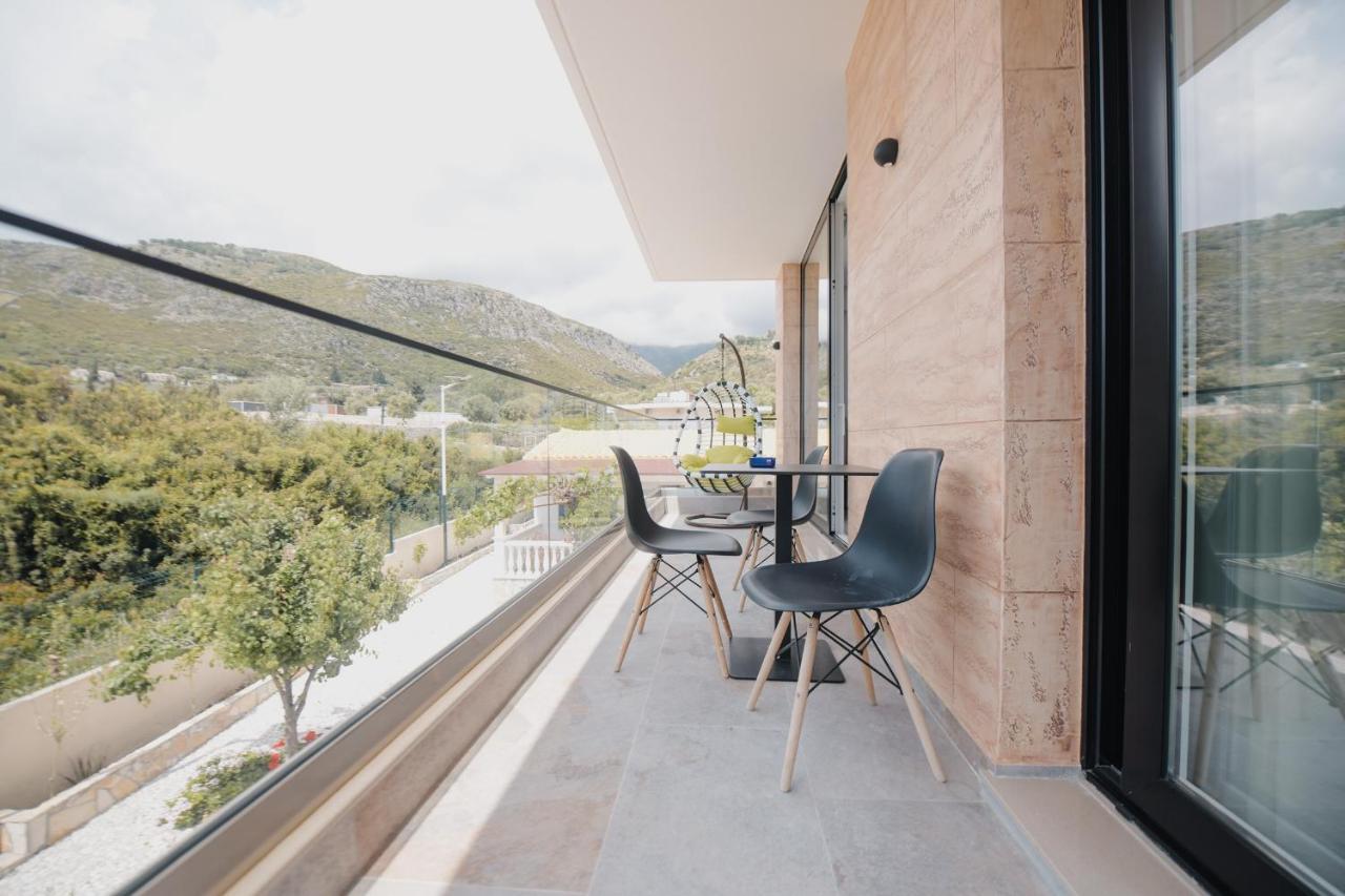 Vila Natali Himare Exterior photo