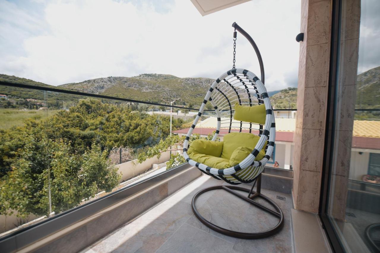 Vila Natali Himare Exterior photo